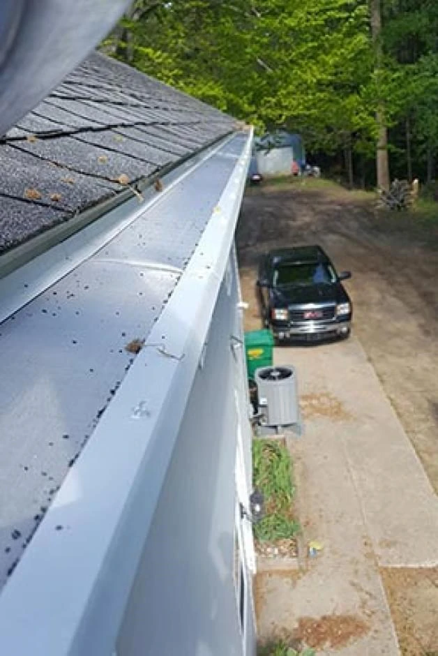 installed leaffilterguards 3